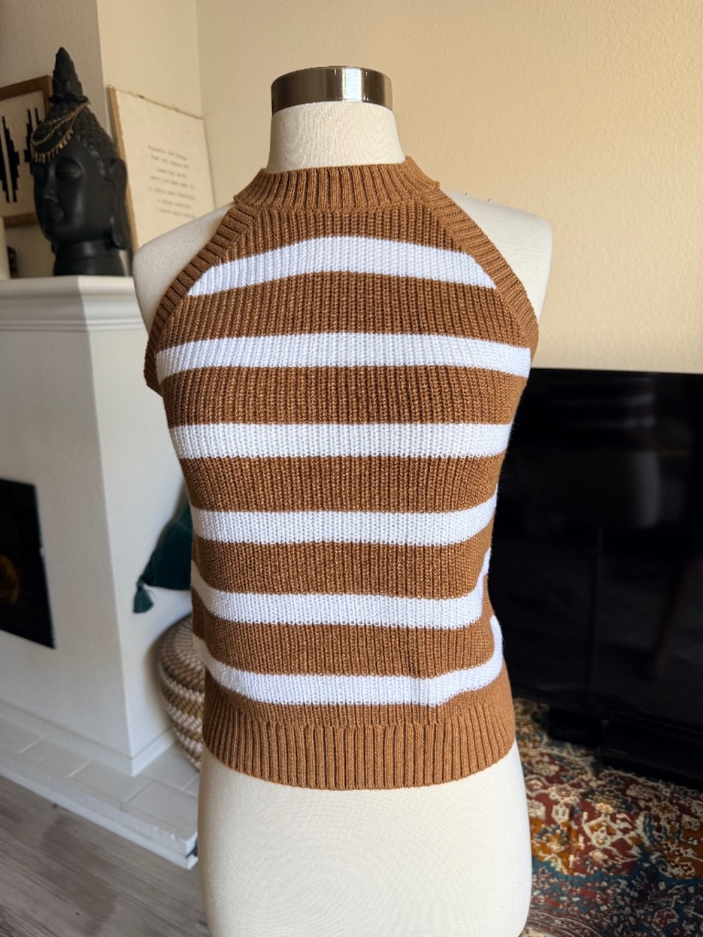 Old Navy Cold Shoulder knit